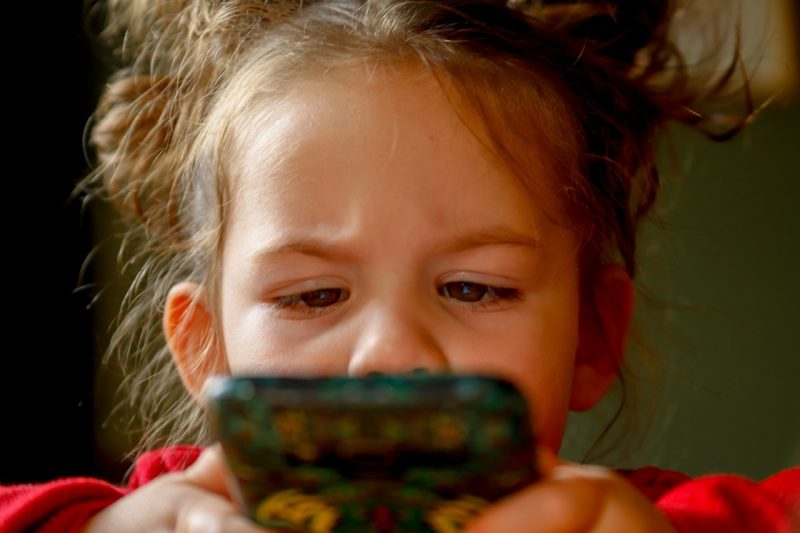 ondes des téléphones portables et santé des enfants