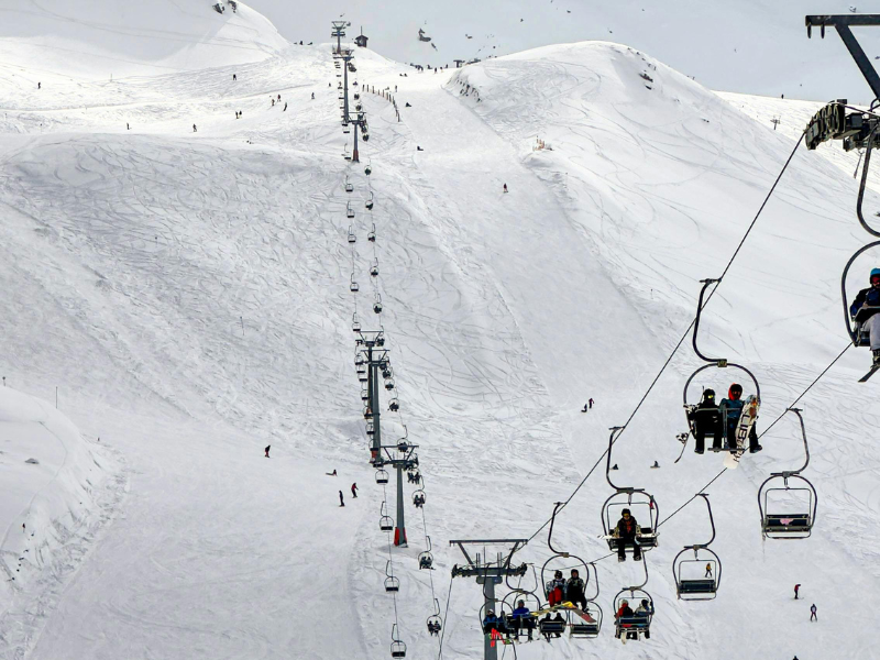 Meilleures stations de ski familiales - télésiège Meilleures stations de ski familiales - télésiège